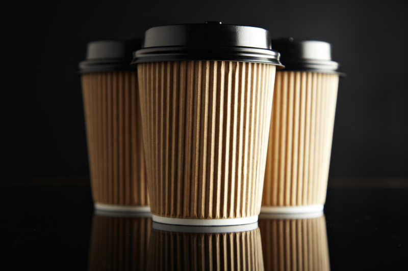 Macchina per la formatura di tazze per bevande calde/fredde per bicchieri di carta per succhi/caffè/tè